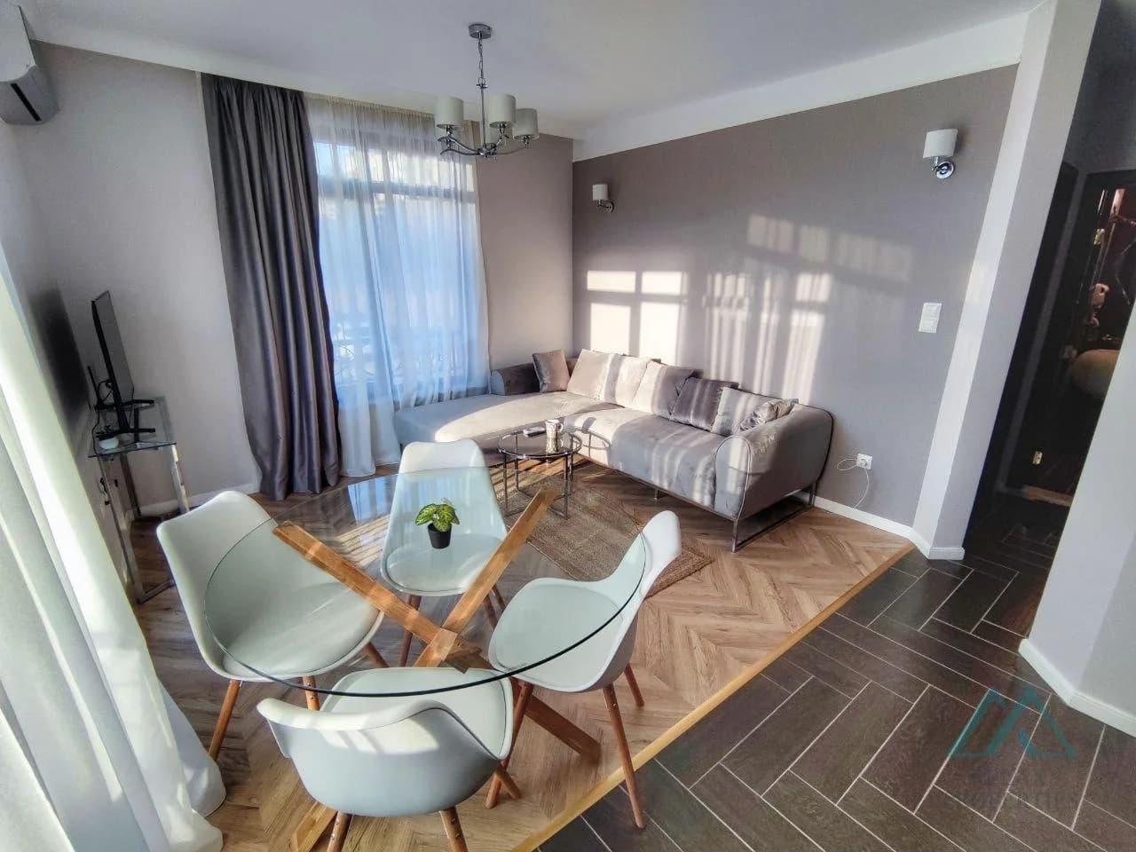 2-izbový luxusný apartmán s výhľadom na more, Romance Paris, 250m od mora, Sveti Vlas - foto 7