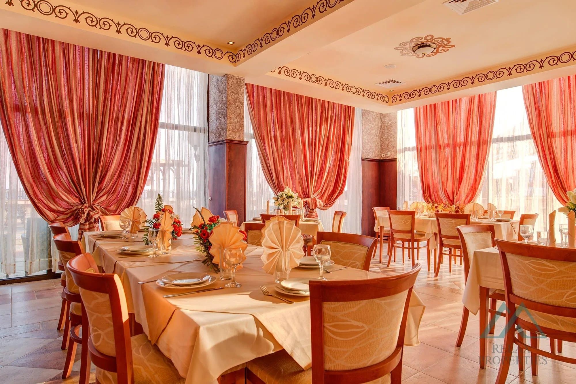 Prostorné apartmány 2+kk s výhledem na moře, luxusní 4* komplex Tiva Del Mar, první řada u moře, Sveti Vlas, Bulharsko - foto 45