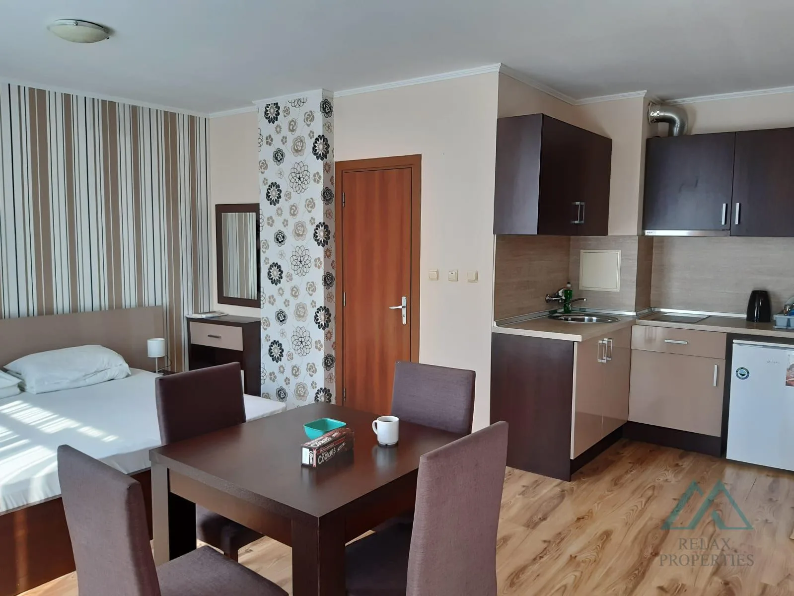 Veľký 48m2 apartmán s výhľadom na bazén v komplexe Dawn Park, Slnečné pobrežie. - foto 33