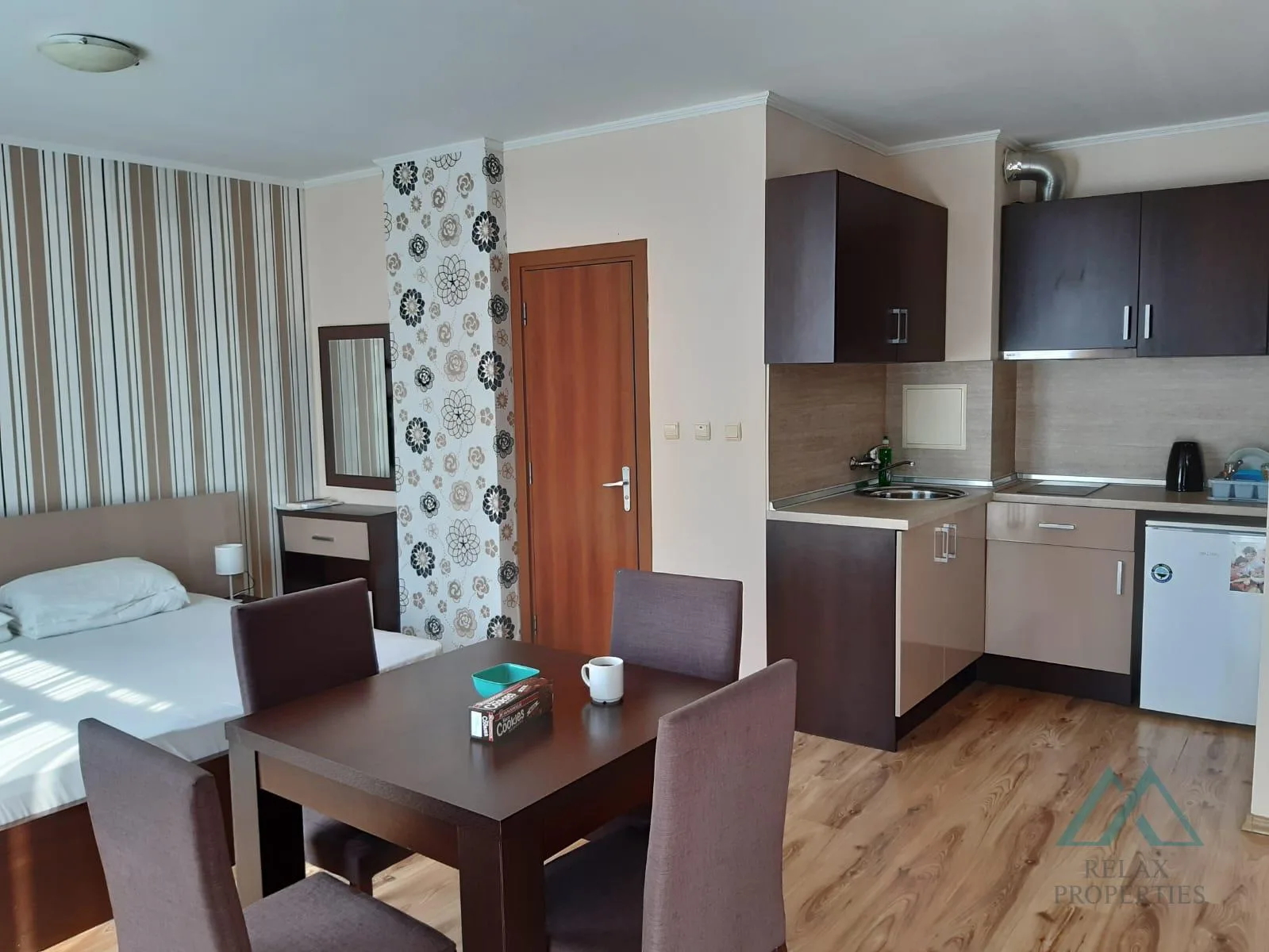 Veľký 48m2 apartmán s výhľadom na bazén v komplexe Dawn Park, Slnečné pobrežie. - foto 37