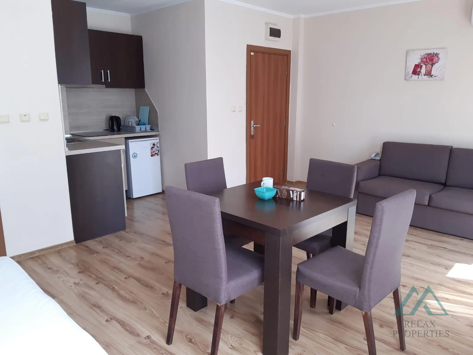 Veľký 48m2 apartmán s výhľadom na bazén v komplexe Dawn Park, Slnečné pobrežie. - foto 38