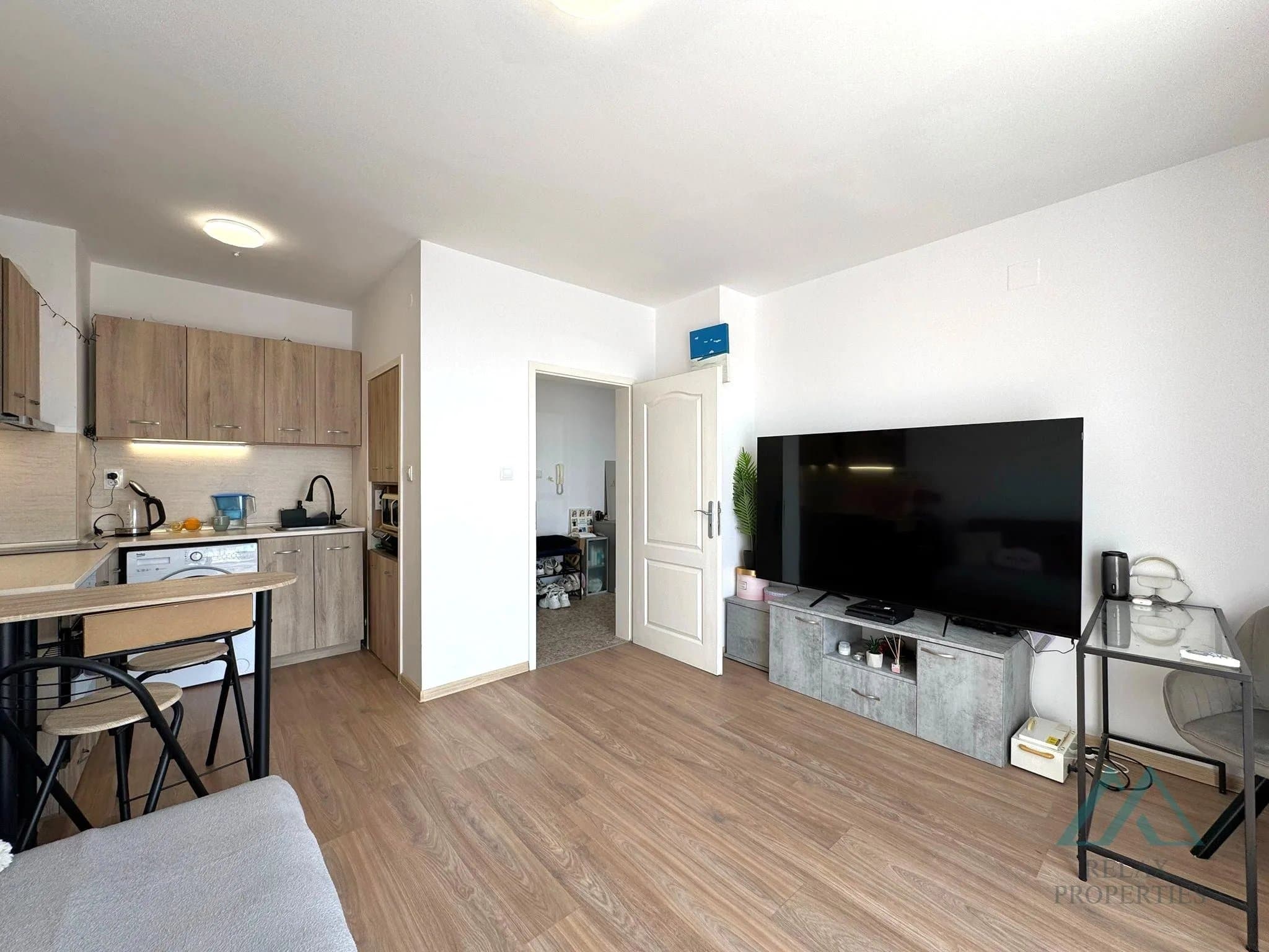 Prostorný 2-pokojový apartmán s terasou, komplex Flores Park, Slunečné pobřeží - jen 300 m od pláže, Bulharsko - foto 8