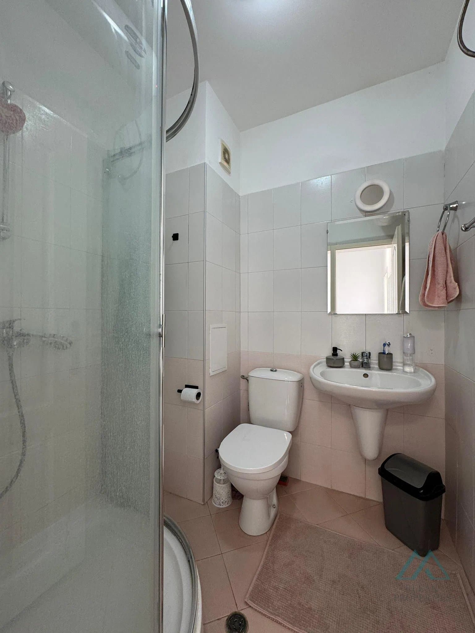 Prostorný 2-pokojový apartmán s terasou, komplex Flores Park, Slunečné pobřeží - jen 300 m od pláže, Bulharsko - foto 15