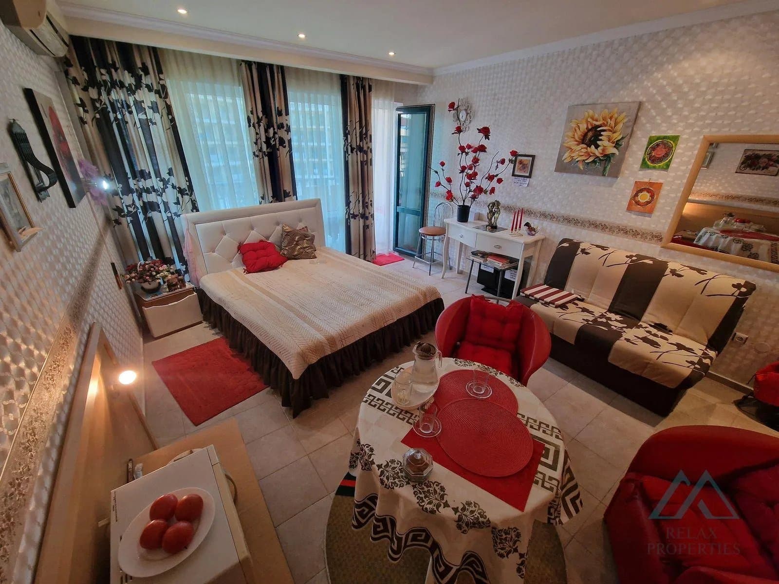 Velké studio v první linii s výhledem na bazén, 4* hotel Planeta a aquapark, 50 m od moře, Slunečné pobřeží, Bulharsko - foto 3