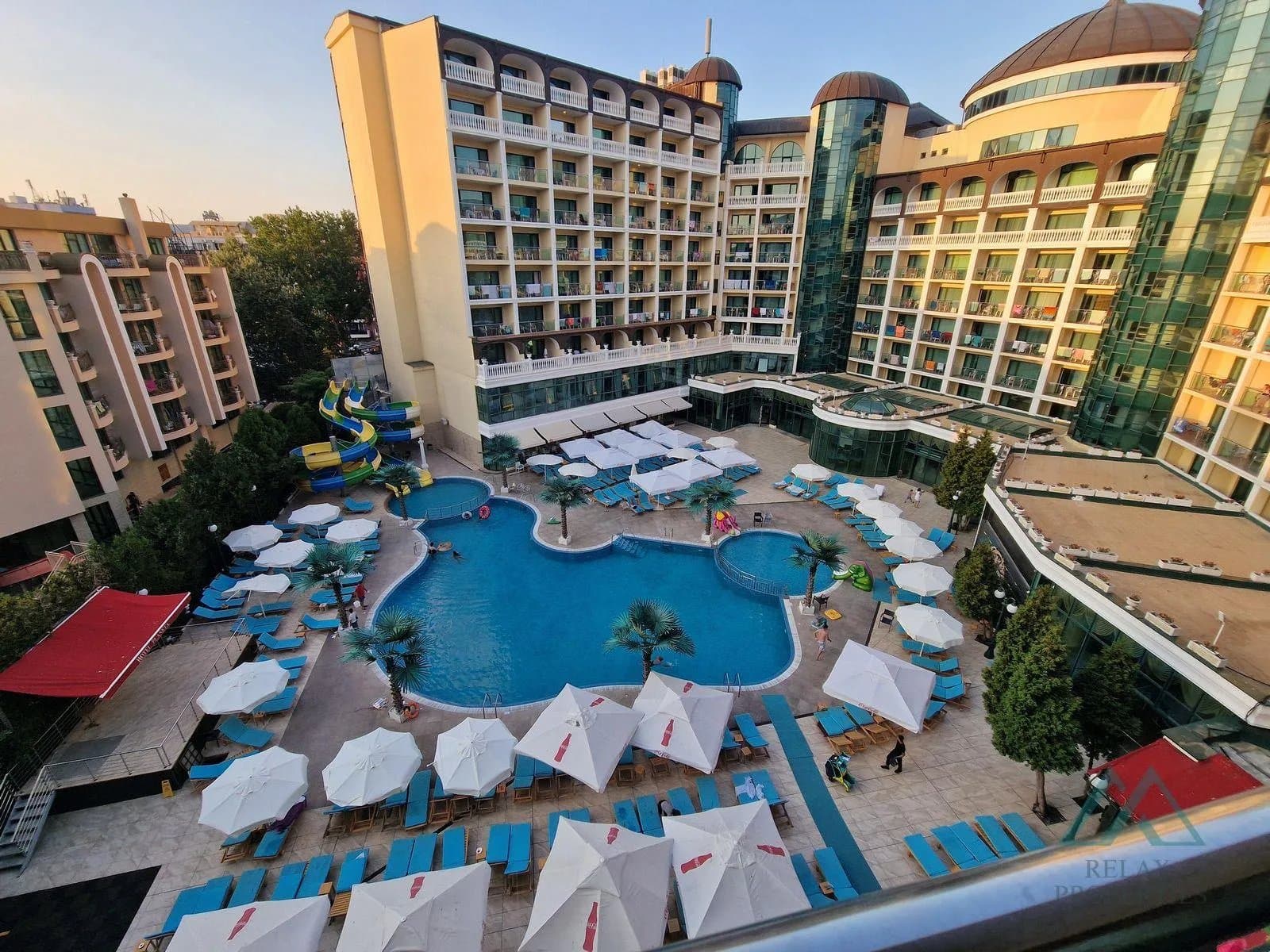 Velké studio v první linii s výhledem na bazén, 4* hotel Planeta a aquapark, 50 m od moře, Slunečné pobřeží, Bulharsko - foto 11