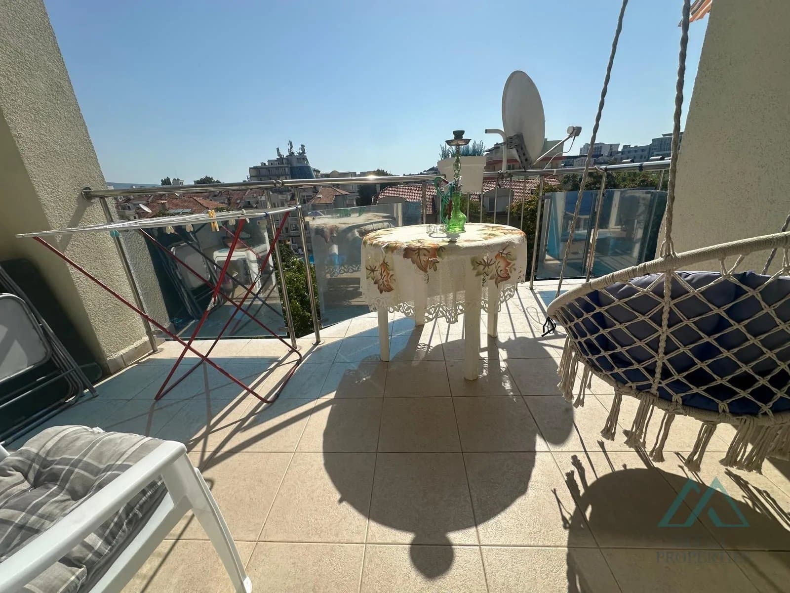 Prostorné studio s výhledem na bazén, Semiramida Gardens, Slunečné pobřeží - jen 400 m od moře - foto 1