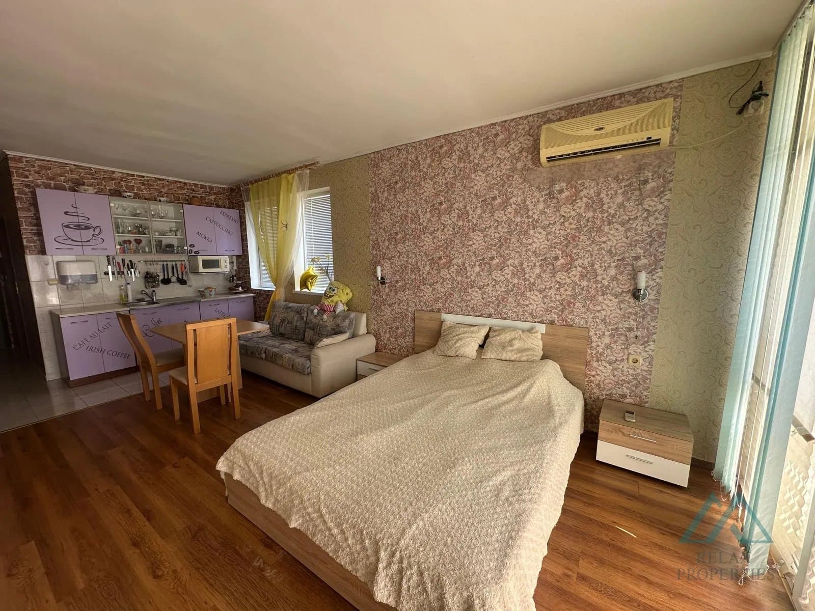 Prostorné studio s výhledem na bazén, Semiramida Gardens, Slunečné pobřeží - jen 400 m od moře - foto 15