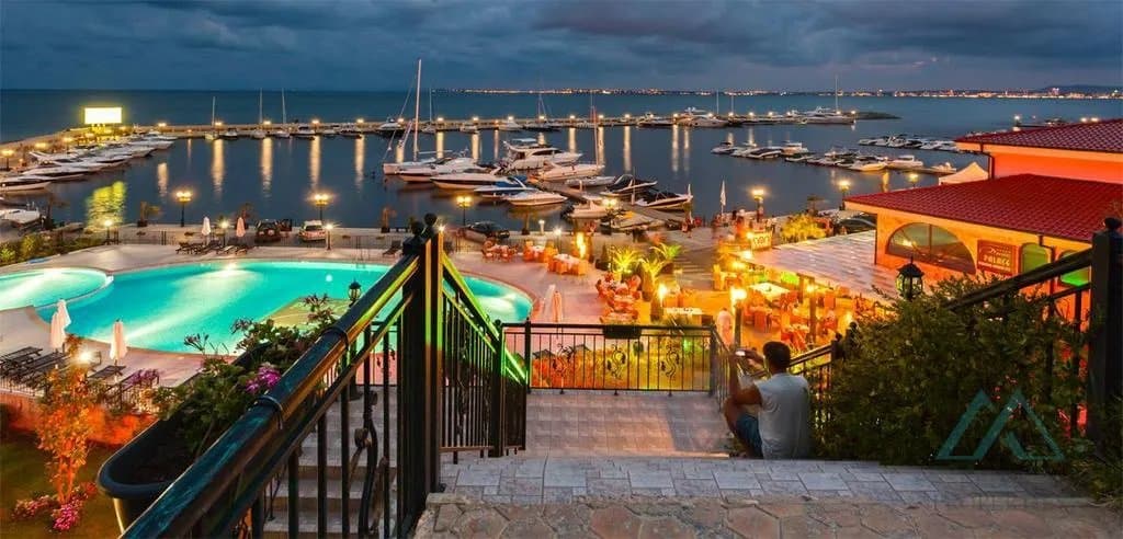 Studio s výhledem na moře a bazén, Panorama Bay 2, Sveti Vlas - jen 100 m od moře, Bulharsko - foto 5