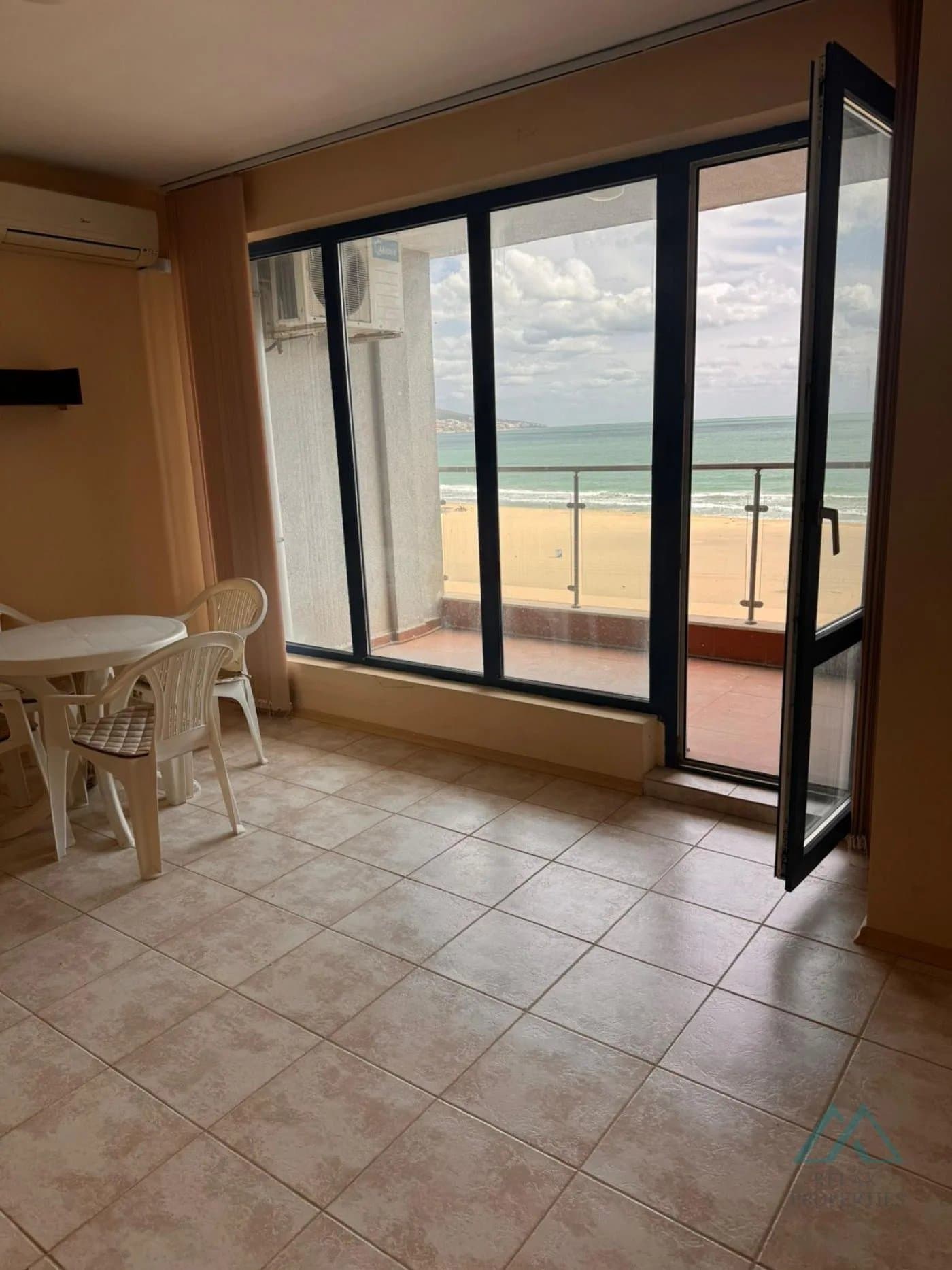 Luxusní lokalita přímo na první linii! apartmán se 2 ložnicemi a výhledem na moře, Slunečné pobřeží, Bulharsko - foto 3