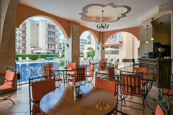 Prostorné zařízené studio s výhledem na bazén v komplexu Palazzo, Slunečné pobřeží - jen 200 m od moře - foto 19