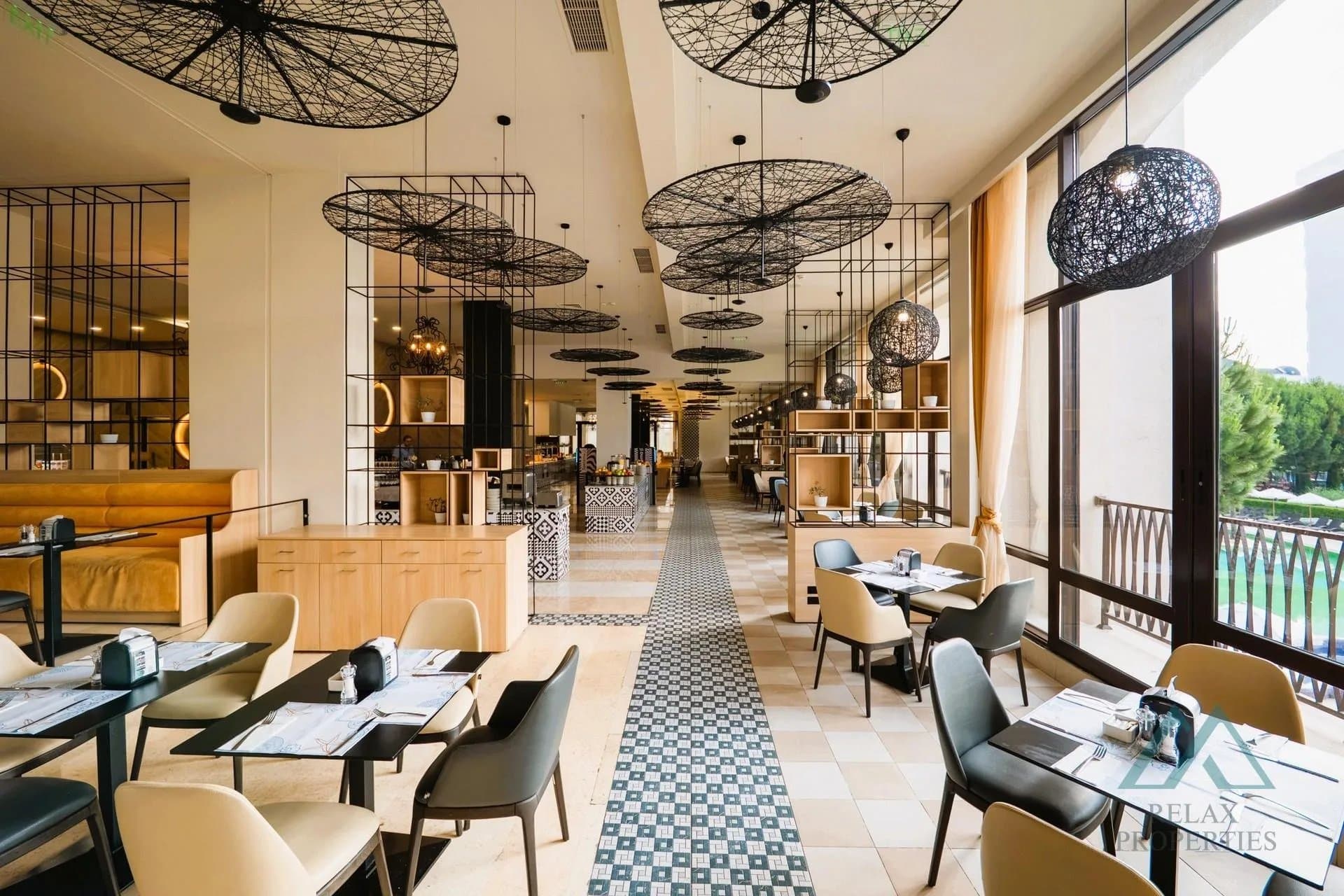 Prostorný apartmán s výhledem na bazén, Barceló Royal Beach, první linie k moři, Slunečné pobřeží - foto 11