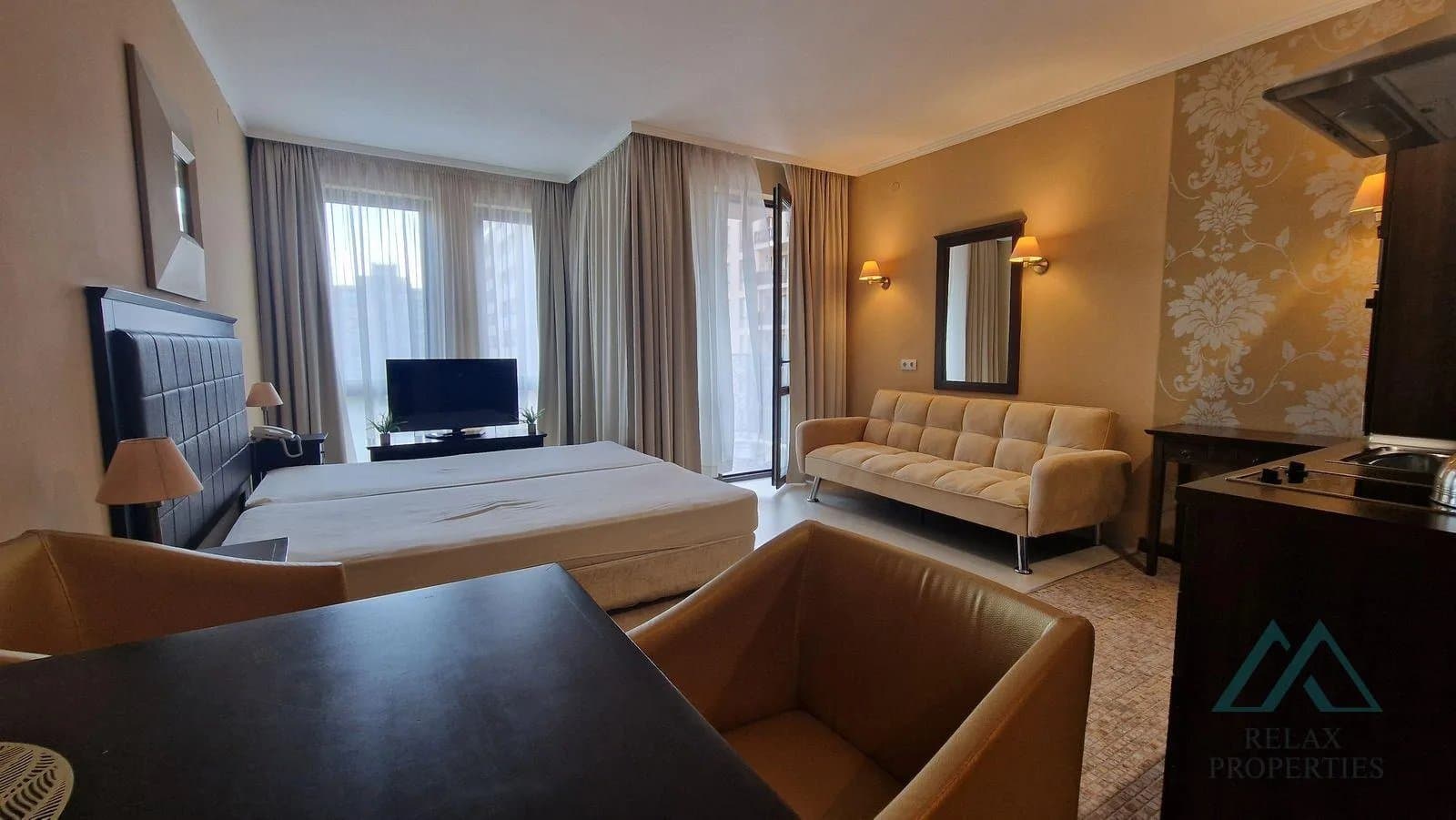 Prostorný apartmán s výhledem na bazén, Barceló Royal Beach, první linie k moři, Slunečné pobřeží - foto 41