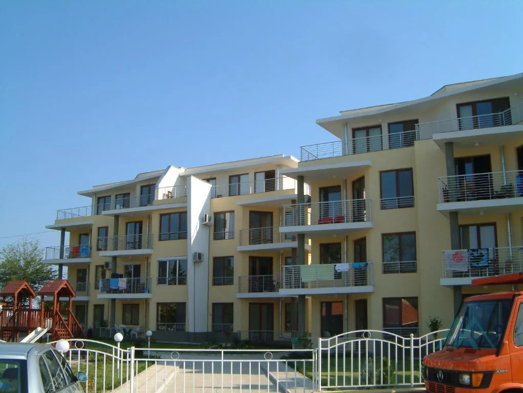 3-pokojový byt v první linii u moře, komplex Global City, Nessebar, Bulharsko - foto 23