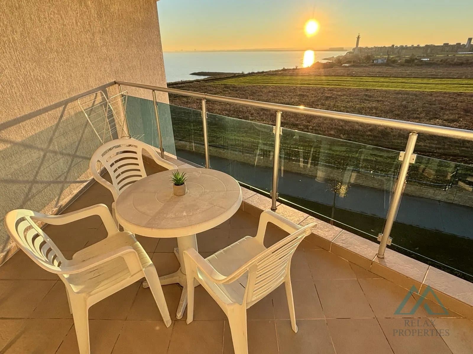 apartmán se 2 ložnicemi a výhledem na moře, komplex Costa Calma, první linie k moři, Ravda, Bulharsko - foto 1