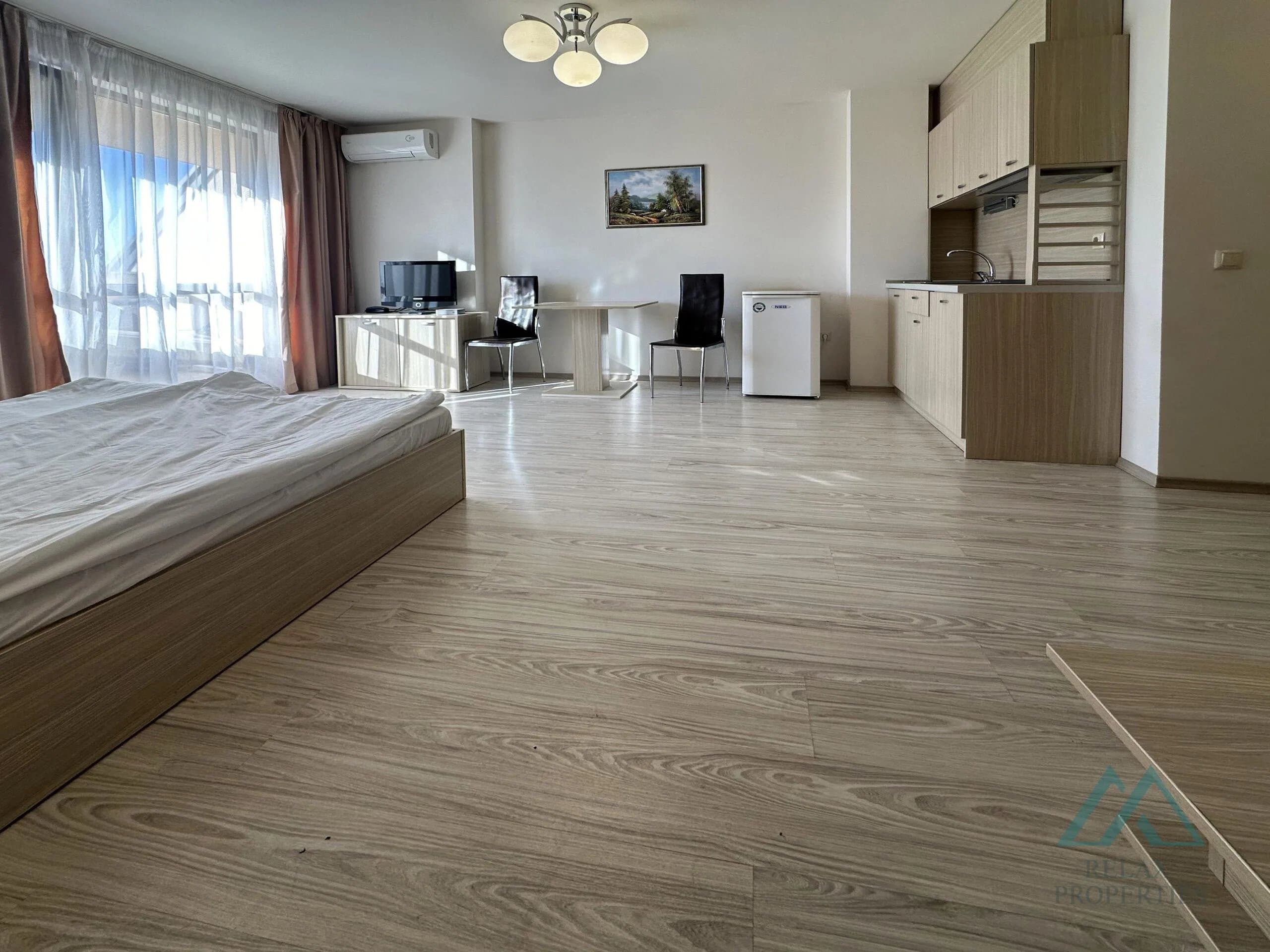 Prostorný apartmán s výhledem na bazén, Tarsis Club & SPA, 700 m od moře, Slunečné pobřeží - foto 1