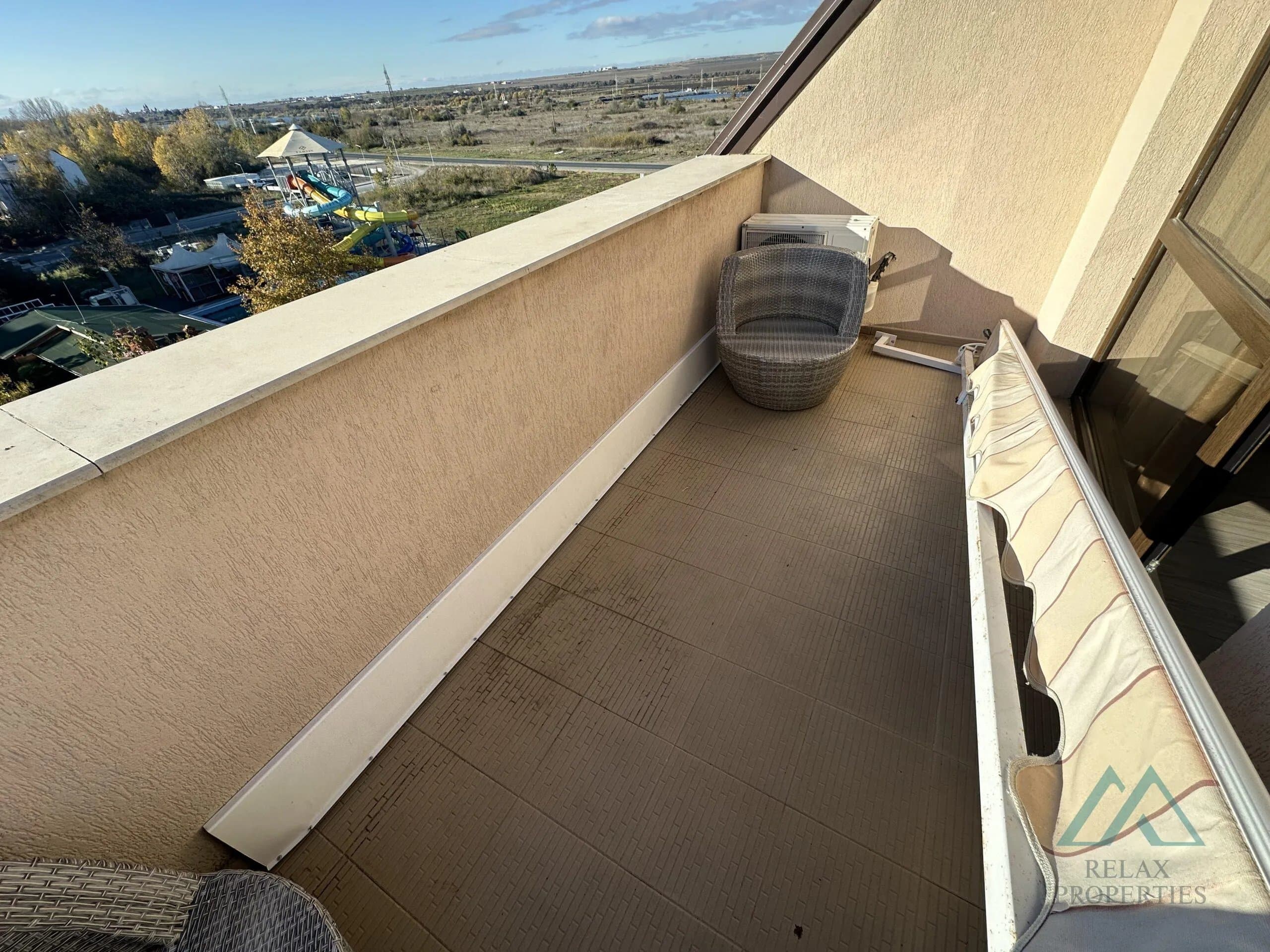 Prostorný apartmán s výhledem na bazén, Tarsis Club & SPA, 700 m od moře, Slunečné pobřeží - foto 9