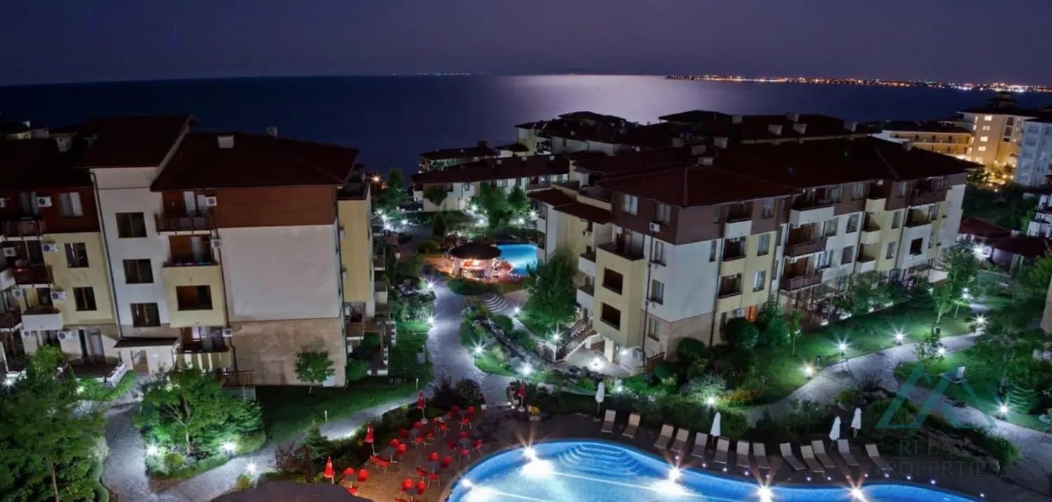 Krásný apartmán se 2 ložnicemi a výhledem na moře, Rajská zahrada, první řada u moře, Sveti Vlas, Bulharsko - foto 3