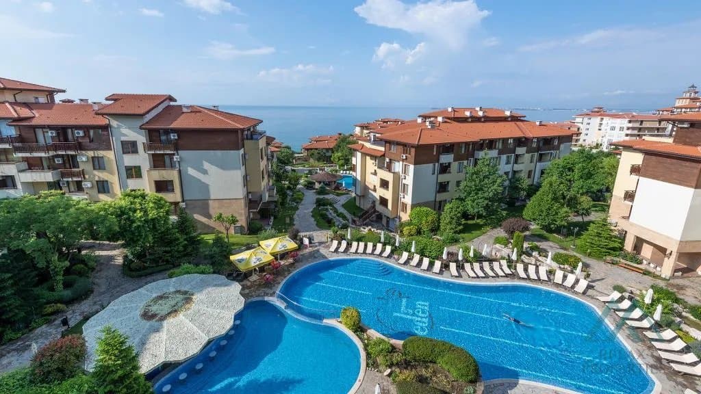 Krásný apartmán se 2 ložnicemi a výhledem na moře, Rajská zahrada, první řada u moře, Sveti Vlas, Bulharsko - foto 9