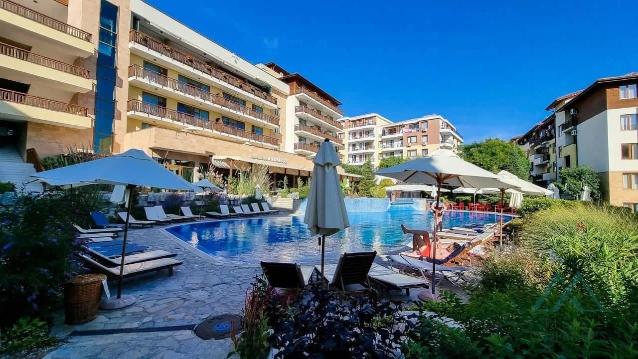 Krásný apartmán se 2 ložnicemi a výhledem na moře, Rajská zahrada, první řada u moře, Sveti Vlas, Bulharsko - foto 16