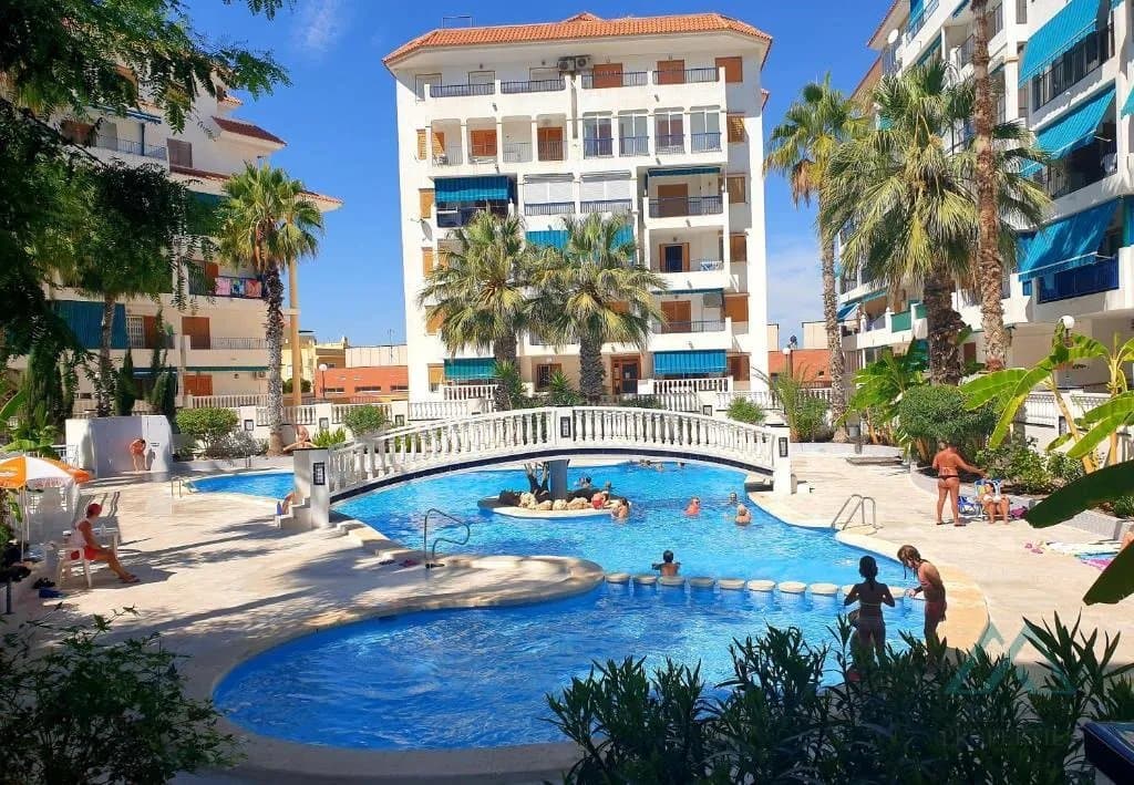 Apartmán jen 300 m od pláže v nejlepší lokalitě La Mata - bazén, terasa, komplex Vinamar Torrevieja, Španělsko - foto 3