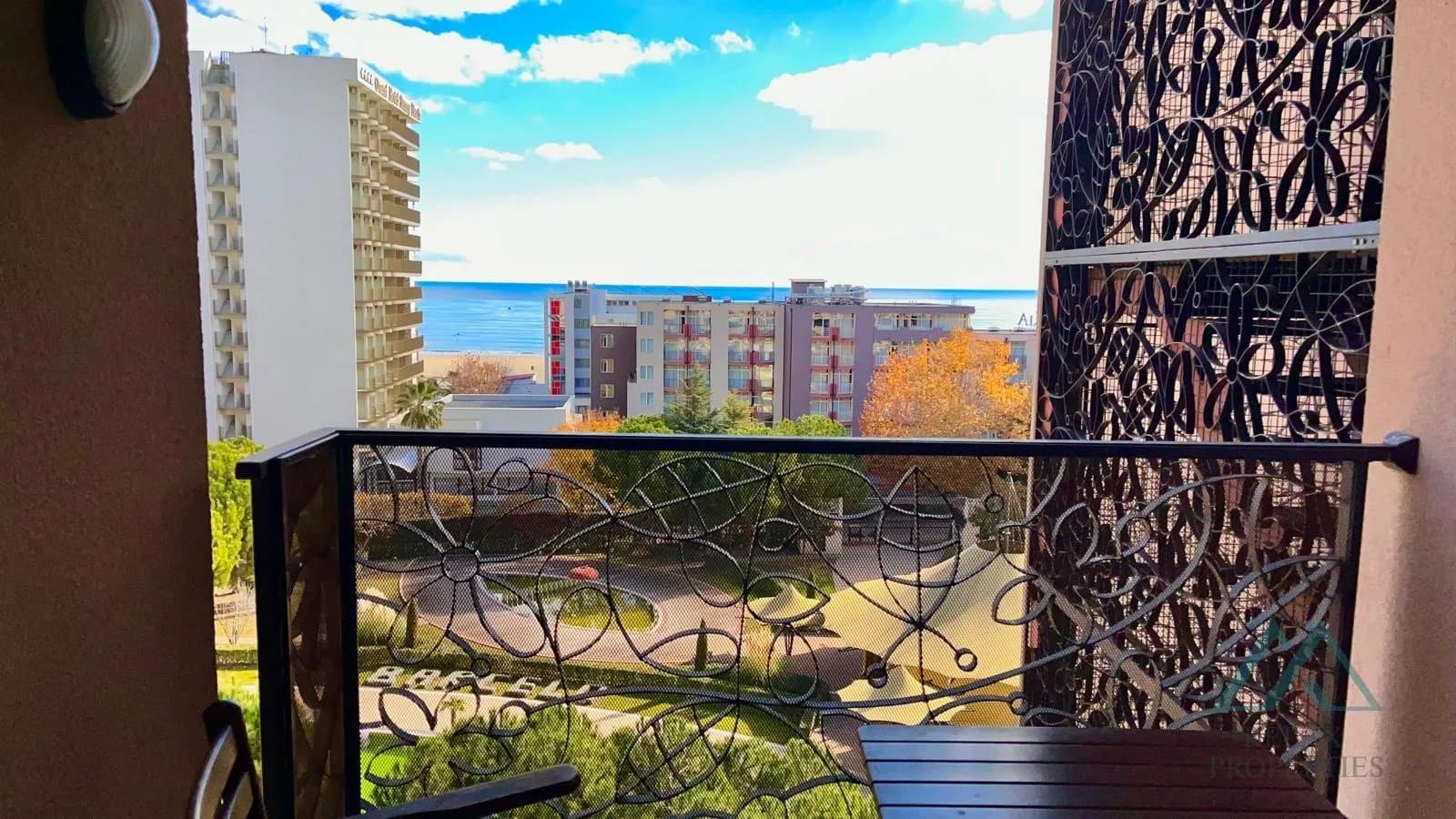 Prostorný apartmán s výhledem na moře a bazén v komplexu 5★ Barcelo Royal Beach - Slunečné pobřeží, Bulharsko - foto 1