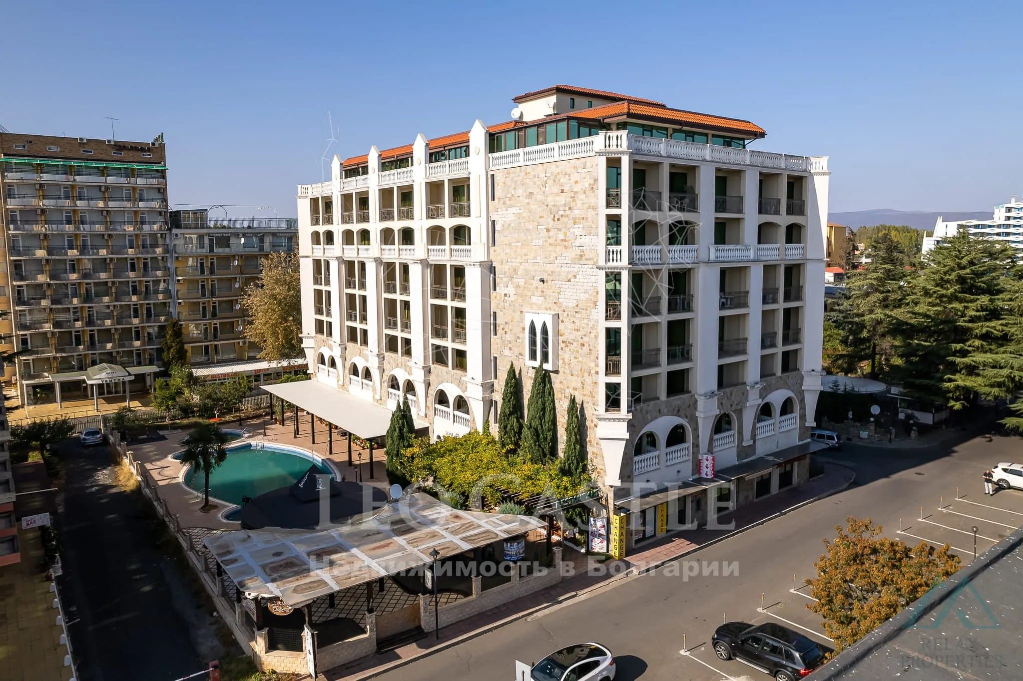 Prostorný 2 pokojový apartmán o rozloze 83,21 m², 2 koupelnami a výhledem na moře v komplexu Babylon na Slunečném pobřeží. - foto 5