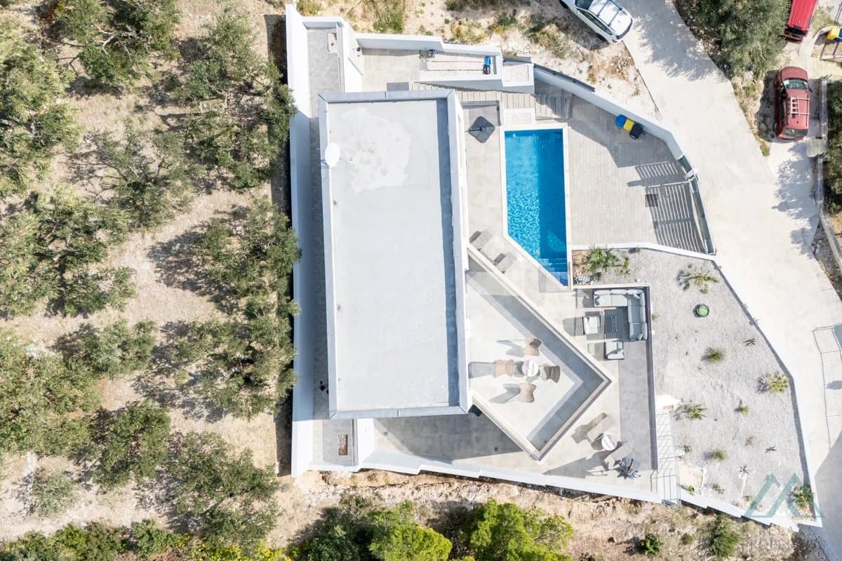 Vila s panoramatickým výhledem na moře a nekonečným bazénem, 70 m od moře, Omiš - Dalmácie - foto 3