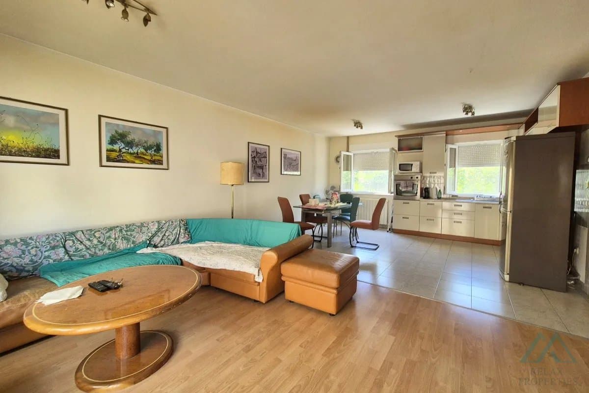 Samostatně stojící dvoupatrový dům, 500 m od moře, Kaštel Lukšić - Dalmácie - foto 3