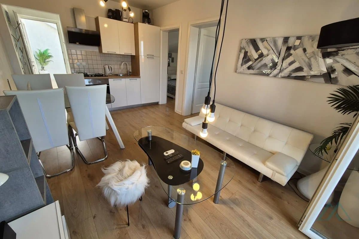 Moderně zařízený apartmán s výhledem na moře, 350 m od moře, Supetar - ostrov Brač - foto 3