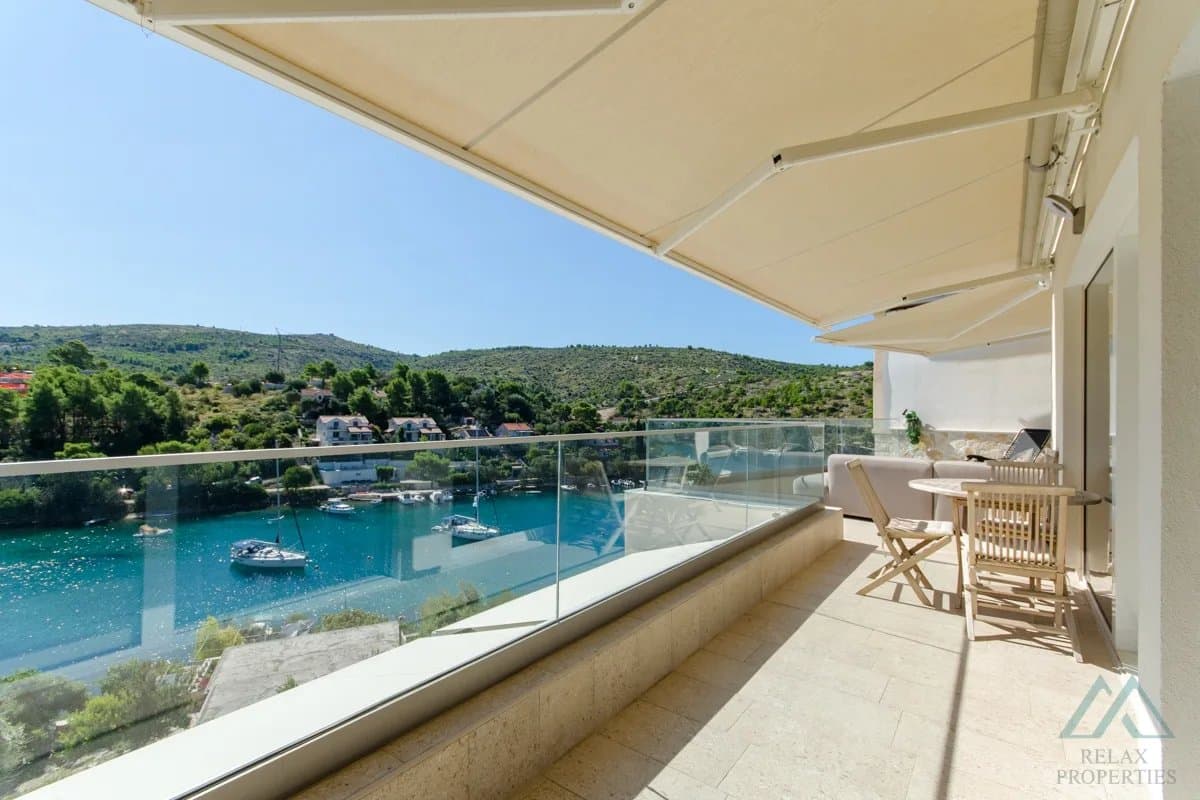 Novostavba vily s bazénem a otevřeným výhledem na moře, Brač - Bobovišća - foto 4