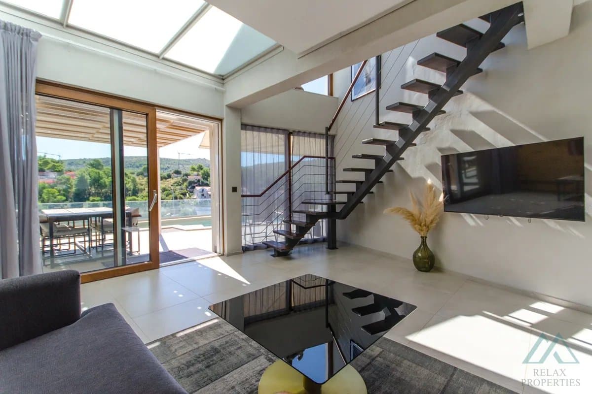 Novostavba vily s bazénem a otevřeným výhledem na moře, Brač - Bobovišća - foto 12