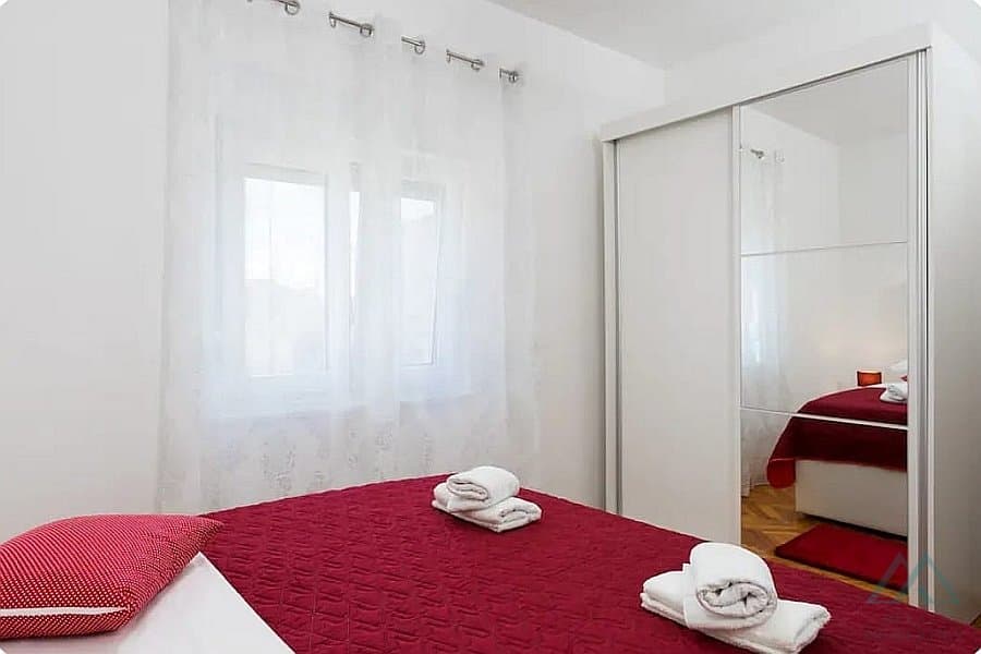 Přízemní dům s bazénem v blízkosti centra, Trogir - Dalmácie - foto 16