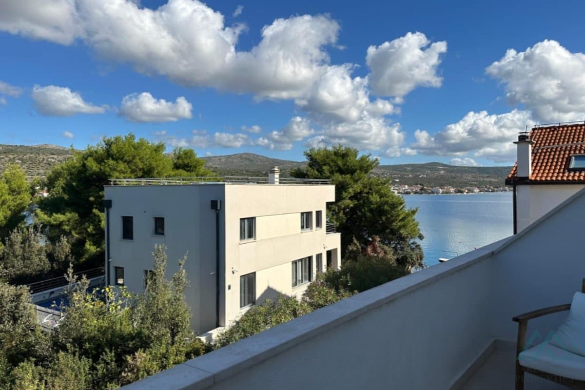 apartmán 3+kk u pláže a výhledem na moře, Rogoznica - Dalmácie - foto 2