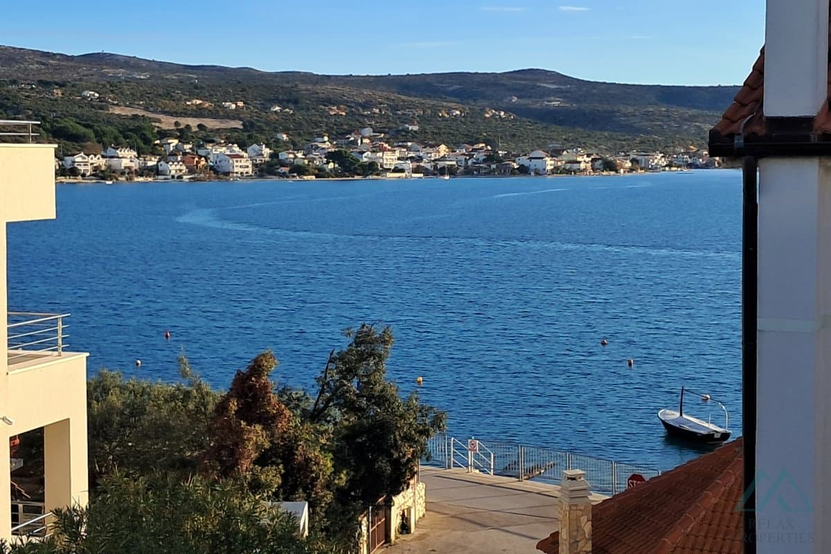 apartmán 3+kk u pláže a výhledem na moře, Rogoznica - Dalmácie - foto 1