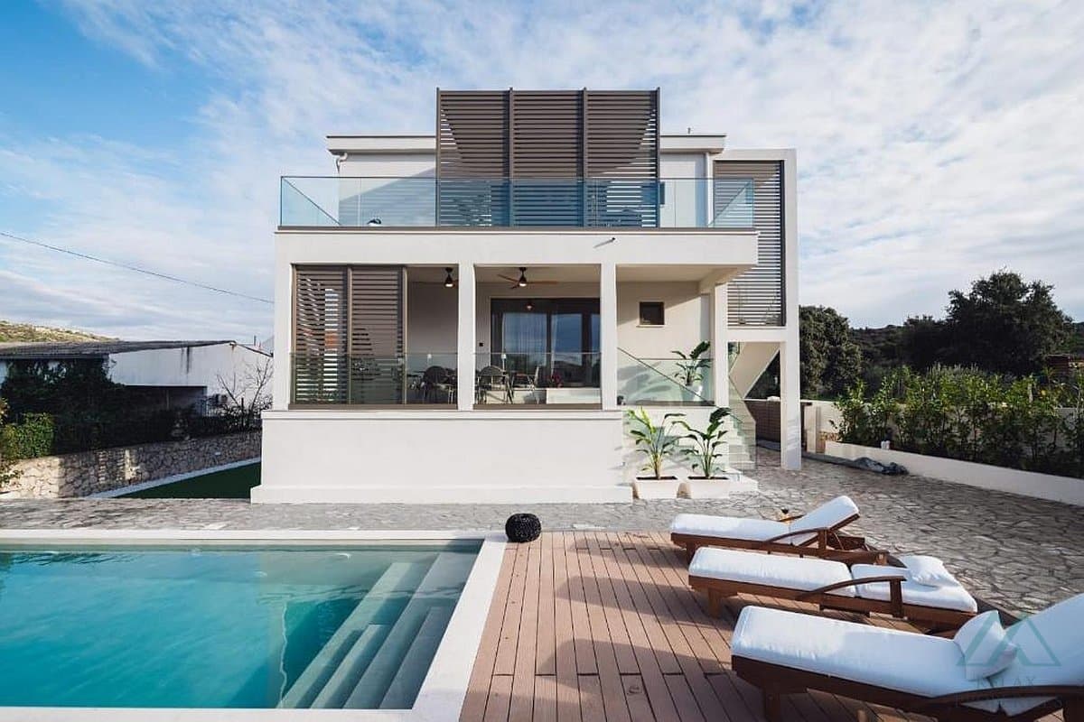 Vila se dvěma apartmány a bazénem, Rogoznica - Dalmácie - foto 2