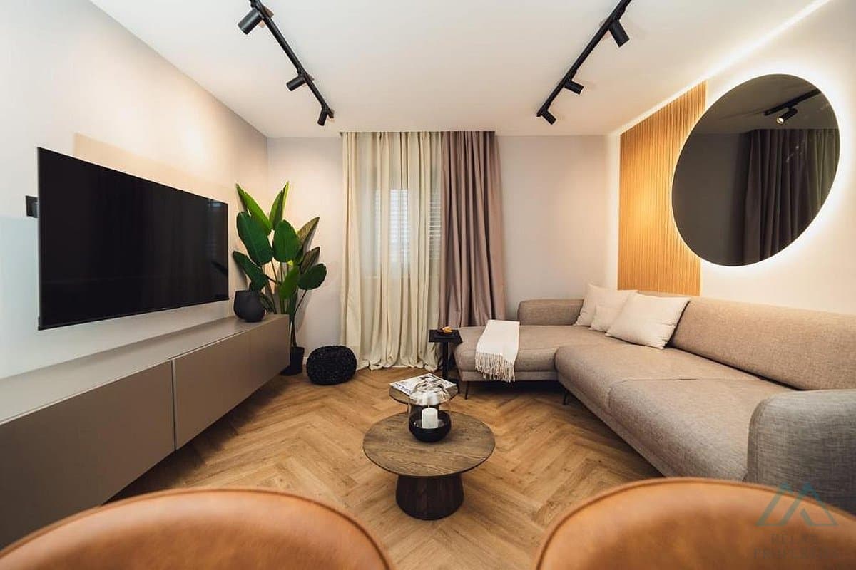 Vila se dvěma apartmány a bazénem, Rogoznica - Dalmácie - foto 11