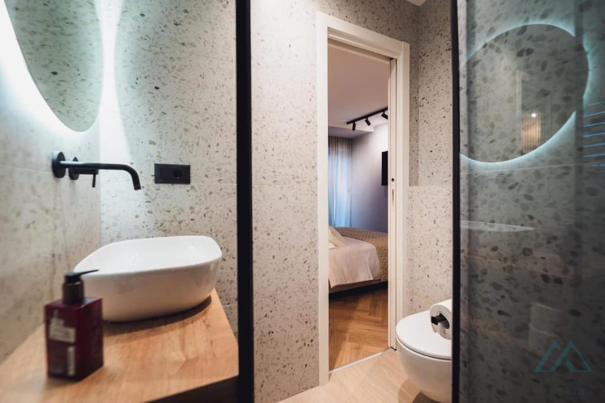 Vila se dvěma apartmány a bazénem, Rogoznica - Dalmácie - foto 16