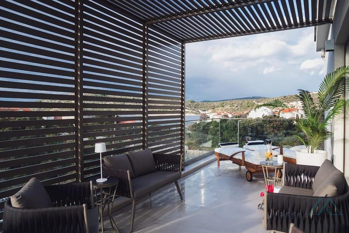 Vila se dvěma apartmány a bazénem, Rogoznica - Dalmácie - foto 5