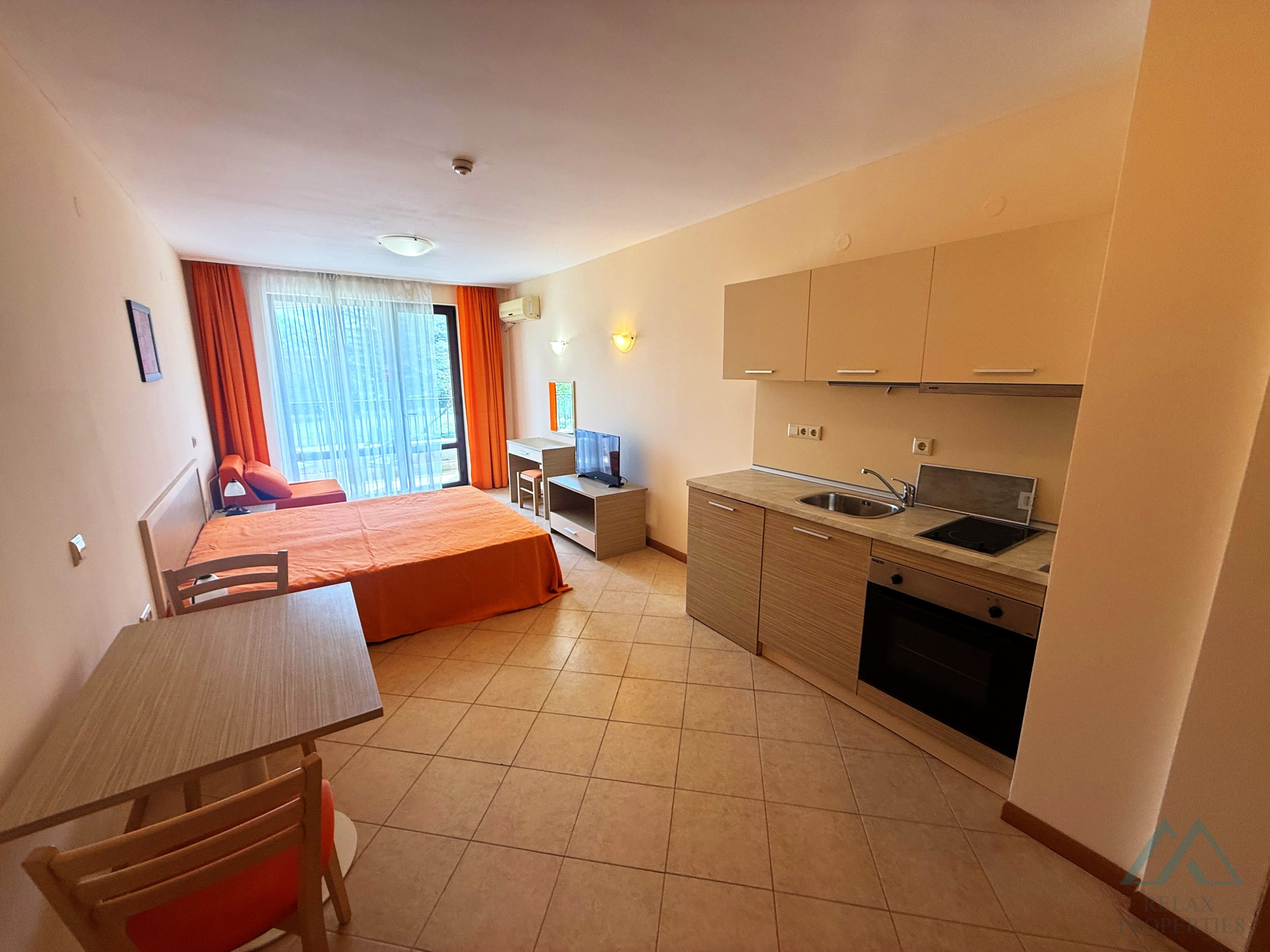 Skvělá cena! Apartmán v Royal Sun, 300 m od moře, Slunečné pobřeží - foto 3