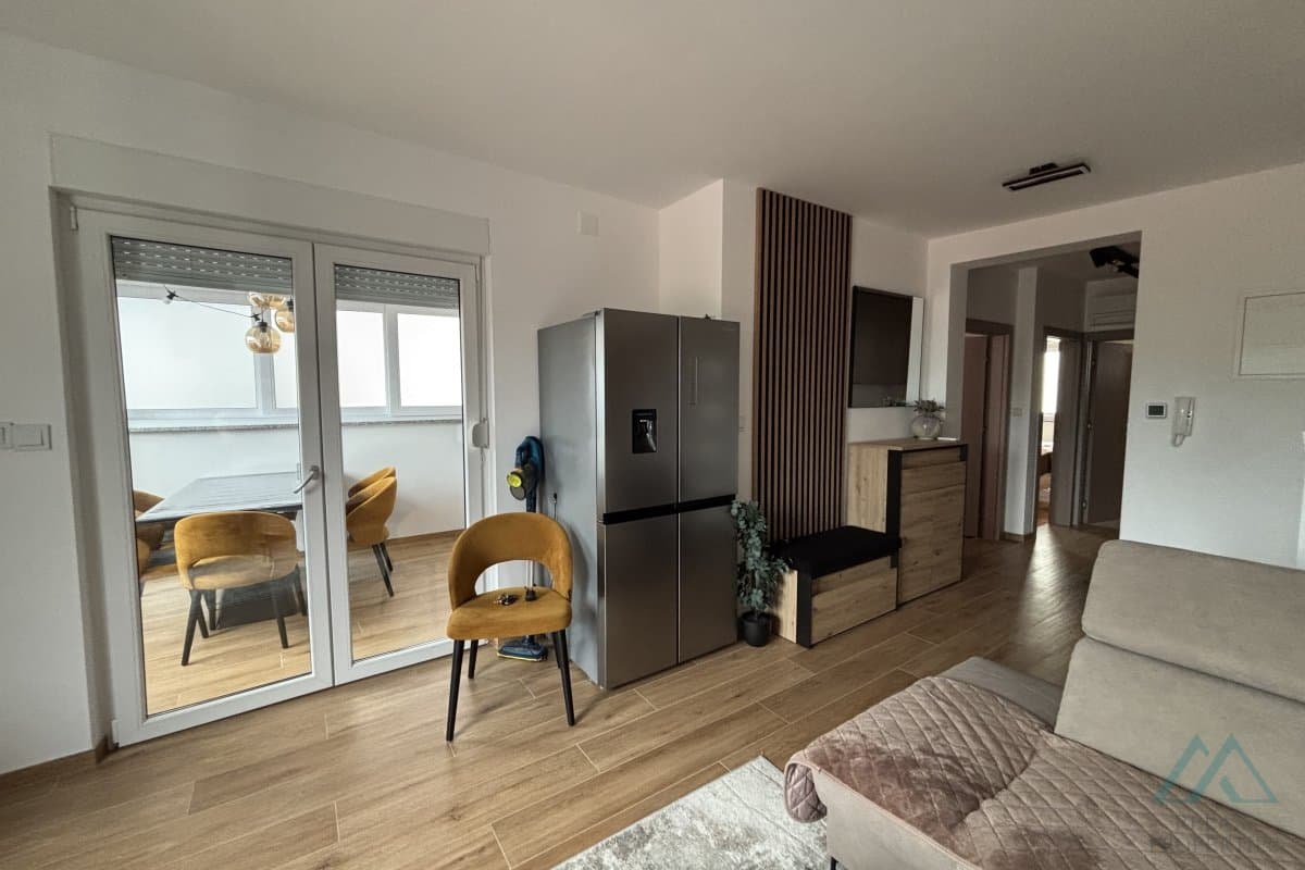 apartmán se 2 ložnicemi a moderním nábytkem - Čiovo, Okrug Gornji, jen 120 m od moře - foto 3