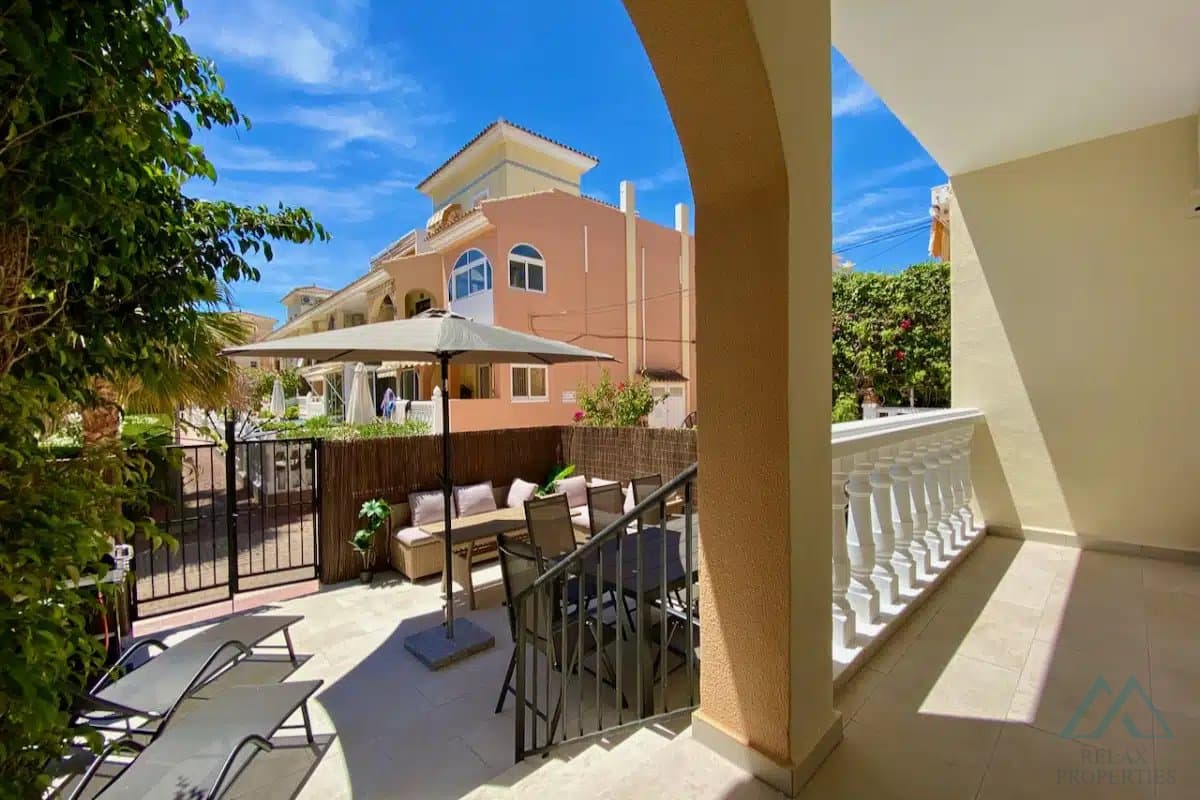 Řadový dům se 4 ložnicemi, v La Laguna II, Playa Flamenca, luxusní rekonstrukce - foto 31