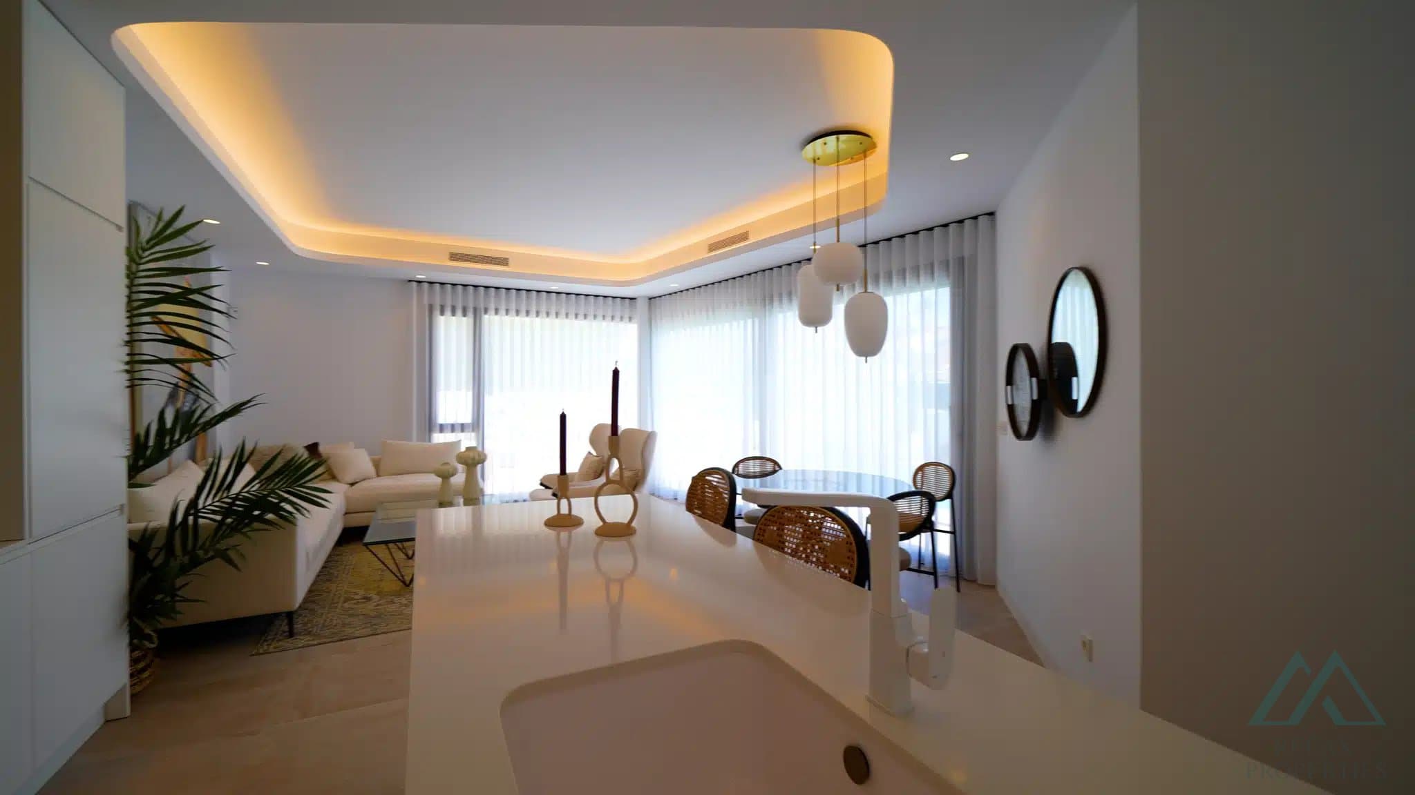 Vila se 3 ložnicemi ve Villa Le Mans, Los Altos s vlastním bazénem - foto 7