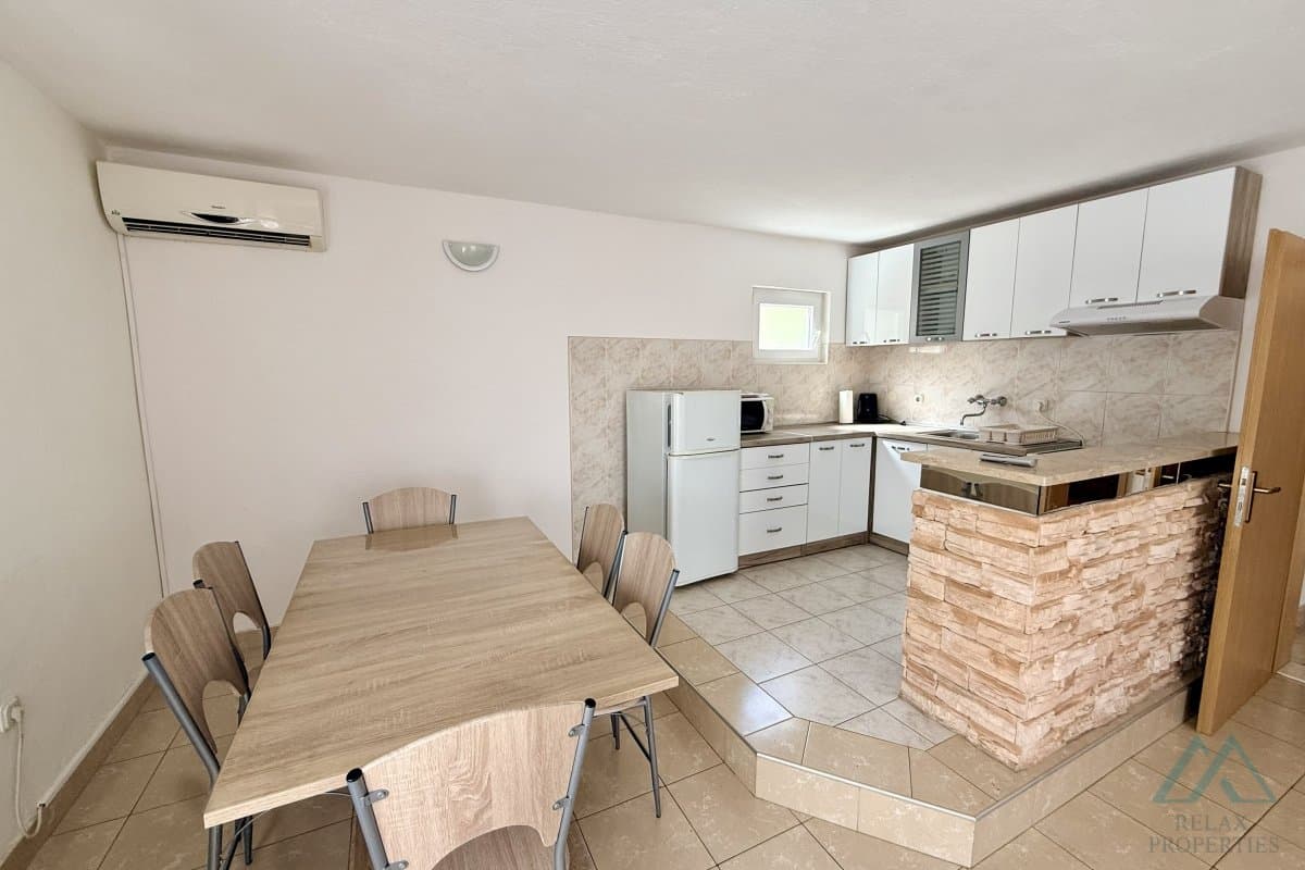 Samostatně stojící dům u moře se dvěma apartmány - ostrov Čiovo, Slatine, investiční příležitost - foto 5