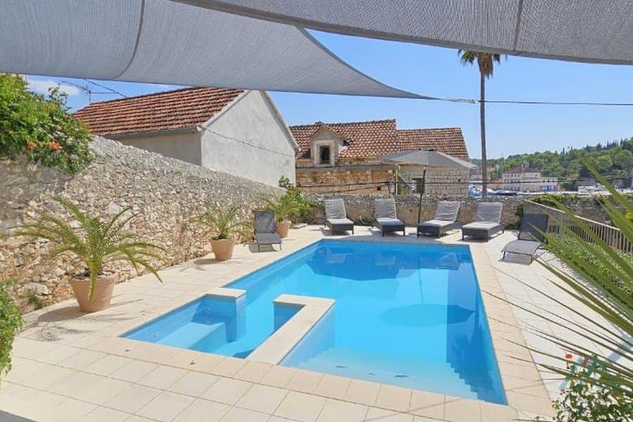 Tradiční kamenný dům s bazénem a výhledem na moře - ostrov Brač, 30 m od moře - foto 15