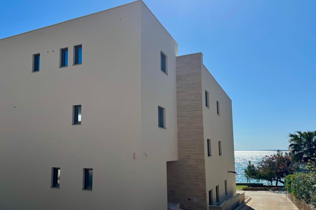 Moderní apartmán se 2 ložnicemi a výhledem na moře - novostavba, 1. linie, ostrov Pag, Chorvatsko - foto 8