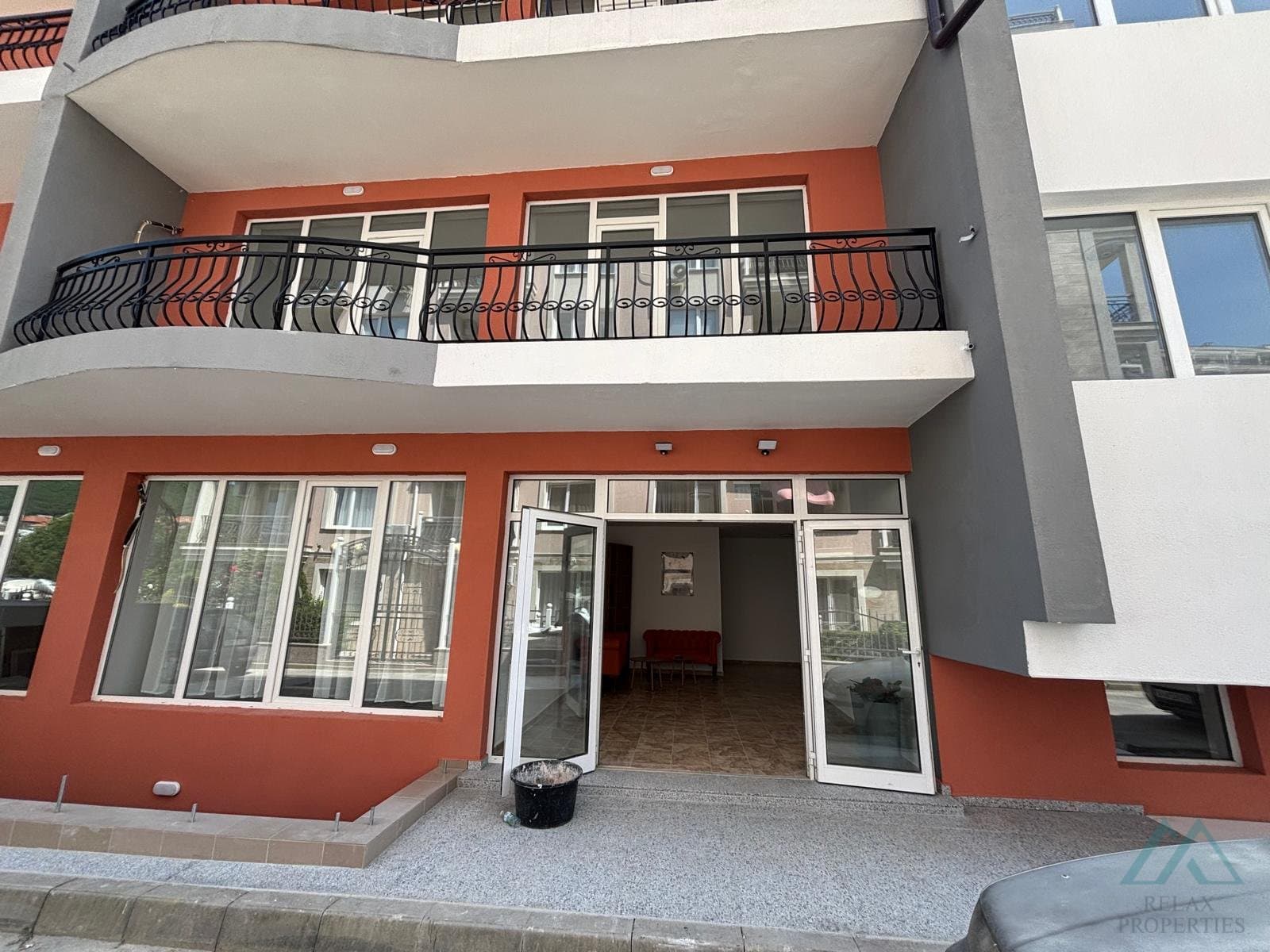 Nově postavený apartmán 2+kk, 70 m² s terasou, Villa Venezia, Sveti Vlas, 450 m od pláže - foto 2