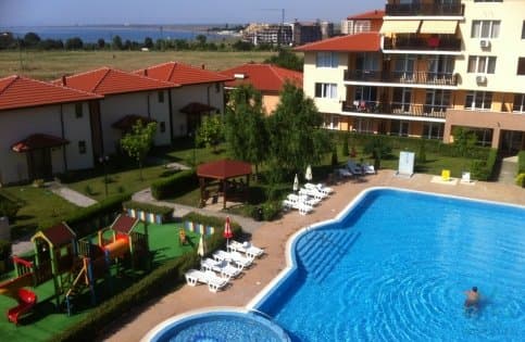 Apartmán 2+kk a výhledem na bazén - Chateau Aheloy 1, Aheloy, 500 m od pláže - foto 1