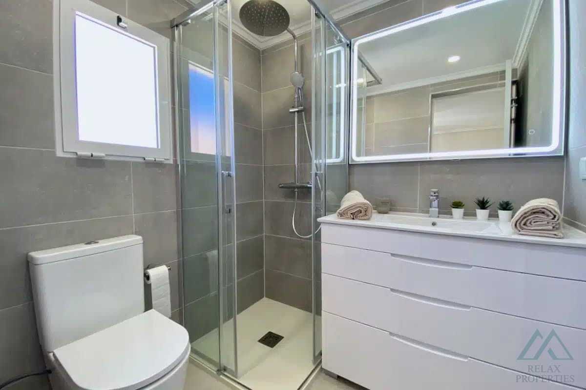 Řadový dům s terasou, bazénem v Orihuela Costa - foto 18