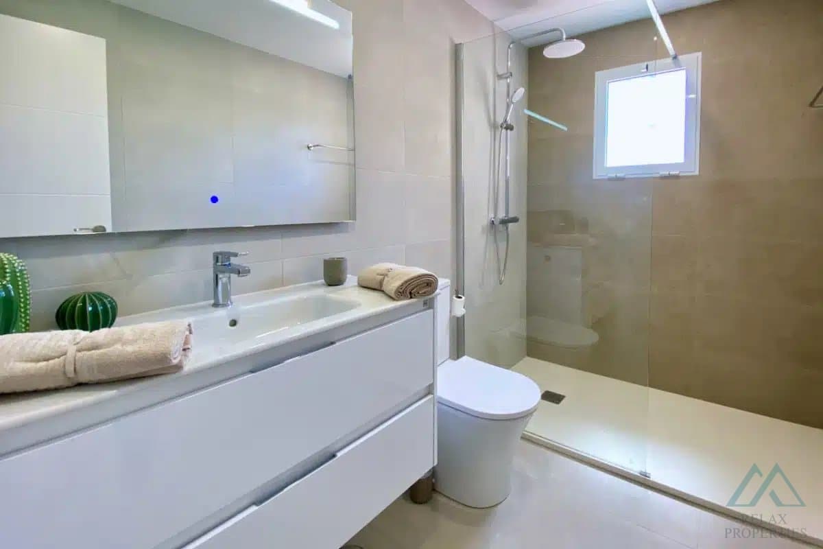 Řadový dům s terasou, bazénem v Orihuela Costa - foto 20