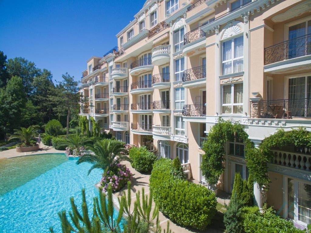 Luxusní apartmán 2+kk s garážovým stáním, Venera Palace, 350 m od moře, Slunečné pobřeží - foto 1